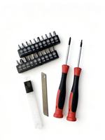 Ensemble d'outils professionnels pour la maison : niveau torpille, couteau utilitaire, tournevis de précision, mètre ruban, outils à main industriels OEM en carbone