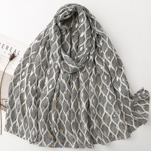 Nouveauté : Châles larges en voile de coton imprimé pour femmes, foulards musulmans doux et grands à motifs floraux pour dames de Malaisie - Product Image 4