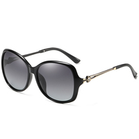 Lunettes de soleil polarisées pour femmes, monture PC, grand carré, classique, styliste, dames, pare-soleil tendance