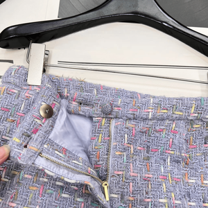 Jupe midi à volants en tweed gris à carreaux pour femmes avec bordure à franges, élégante jupe de bureau - Product Image 3