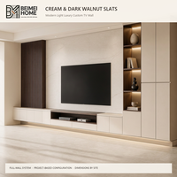 Meuble TV moderne de luxe léger en bois massif, unité murale intégrée avec rangement crème, lattes en noyer foncé et étagère de présentation OEM