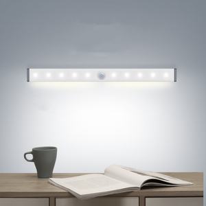 Luz LED Inalámbrica para Debajo del Gabinete, con Sensor de Movimiento, Cable de Carga USB, Luz Nocturna, Lámpara para Armario, Luz para Guardarropa, para Interiores - Product Image 2