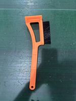 Brosse à neige et grattoir à glace pour voiture, outil de nettoyage pour pare-brise et vitres de voiture