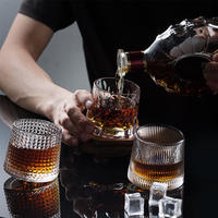 Vente chaude Bar Party Sublimation Classique De Luxe Soda-lime Verre Verres À Vin Spinning Tasses Gravure Logo Couleur Personnalisé
