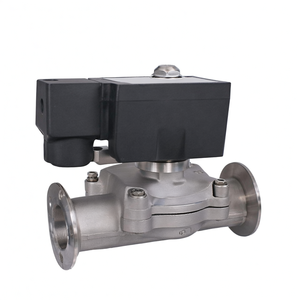 Vanne solénoïde électrique en acier inoxydable de qualité alimentaire COVNA, 240 volts, à pince tri-clamp, avec une durée de vie de 90 jours - Product Image 1