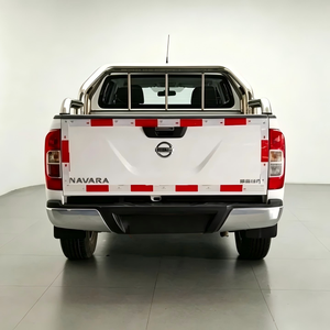 Voitures d'occasion <span class=keywords><strong>Nissan</strong></span> Navara 2017 2.5L Luxe 2WD Automatique Volant à Gauche Intérieur Sombre Pick-up d'occasion fiable pour le travail et l'usage quotidien - Product Image 4