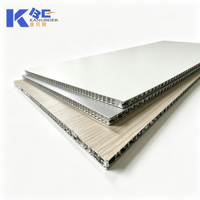 Alüminyum Alaşımlı Petek Panel Yangına Dayanıklı Su Geçirmez Eloksallı Yüzey 7mm Kalınlık 1220x2440mm Ölçülerinde Daire Tavanı Mutfak İçin