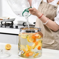 Carafe à eau froide en PET transparent de qualité alimentaire sans BPA, grande capacité, avec infuseur à fruits intégré et poignée, design moderne