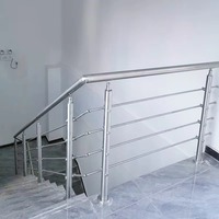 Balustrades et rampes d'escalier en métal, garde-corps de balcon dorés, designs de rampes d'escalier en fer