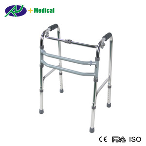 Aide à la marche médicale réglable en hauteur avec cadre en aluminium pour la réadaptation des personnes âgées - Product Image 3