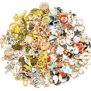 20pcs/kantong Campuran Acak Pelangi Bulan Hewan Bunga Logam Enamel Liontin Aksesoris Pembuatan Perhiasan Gelang Kalung DIY U082 - Product Image 1