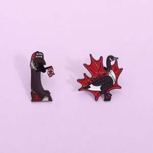 Pin Enamel Lucu Bentuk Bebek Kanada dari Paduan Seng dengan Daun Maple, Bros Honk Honk, Lencana Kerah, Perhiasan untuk Tas Ransel, Hadiah - Product Image 1