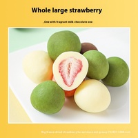 Sandwich en poudre de fraises lyophilisées entières Bonbons au chocolat et au lait Matcha FD Snack aux fraises