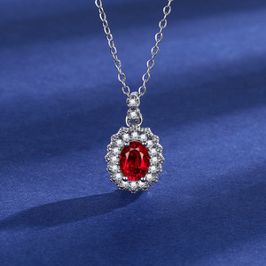 Collar con Colgante Solitario de Plata de Ley Chapada con Circonita Cúbica de Corte Redondo, Regalo para su Ser Querido o para uno Mismo - Product Image 3