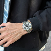 Nouvelle montre à quartz pour homme, style jeune et tendance, bracelet en alliage d'acier inoxydable, étanche 30M, pour le commerce électronique
