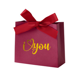 Caja <span class=keywords><strong>de</strong></span> cartón roja con estampado en caliente para <span class=keywords><strong>el</strong></span> Día <span class=keywords><strong>de</strong></span> San Valentín, con lazo, embalaje <span class=keywords><strong>de</strong></span> regalo, cierre inferior plegable con la inscripción LOVE en inglés - Product Image 2