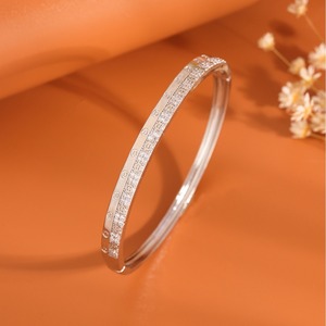 Pulsera de Plata 925 con Cristales, Diseño Geométrico con Canal de Oro Blanco, Joyería de Regalo para Mujer - Product Image 1