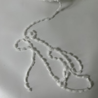 Fil à broder 1,4 Nm/1 100 % polyester, couleur blanc brut, fil chenille fantaisie avec espacement de 2 mm pour le tricot