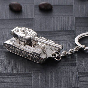Usine directe en gros voiture pendentif personnalité monde des chars <span class=keywords><strong>T34</strong></span> modèle porte-clés fête des pères petit cadeau pendentif - Product Image 3