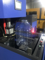 Machine de soufflage de bouteilles en plastique PET semi-automatique à 1 cavité, 10 litres, à commande PLC, pour préformes, modèle DEG-10L, conception personnalisée