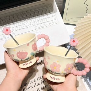 <span class=keywords><strong>Taza</strong></span> <span class=keywords><strong>de</strong></span> Café <span class=keywords><strong>de</strong></span> Cerámica Pintada a Mano <span class=keywords><strong>de</strong></span> 340 ml con <span class=keywords><strong>Diseño</strong></span> Floral, <span class=keywords><strong>Taza</strong></span> <span class=keywords><strong>de</strong></span> Té Estética, Regalo <span class=keywords><strong>de</strong></span> Navidad o San Valentín para el Hogar u Oficina - Product Image 2