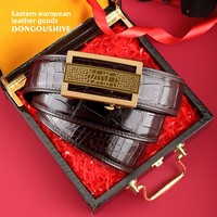 Ceinture pour homme en acier inoxydable avec boucle automatique, en cuir véritable grain crocodile, polyvalente, pour affaires et décontracté, coffret cadeau sophistiqué