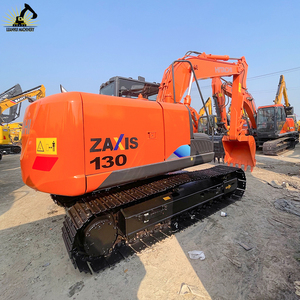Excavatrice de classe 13 tonnes durable avec système hydraulique avancé et entretien facile Hitachi ZX130 Excavatrice d'occasion - Product Image 3