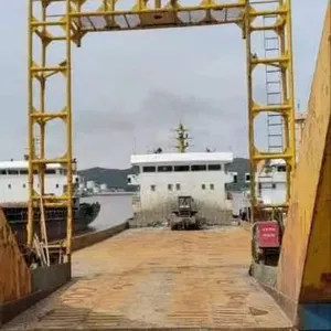 Vente de Barge Pont 1000 tonnes d'occasion Chantier naval de Chine