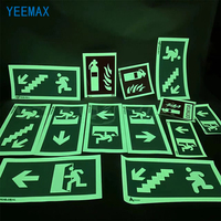 Rouleau de film vinyle PET phosphorescent 12H qui brille dans le noir, auto-adhésif, découpe personnalisée pour la signalisation de sécurité des bâtiments et du trafic, visibilité nocturne