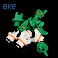 Bouchons de qualité en PVC bouchon à filetage mâle raccord de conduites d'eau en plastique vert vente en gros