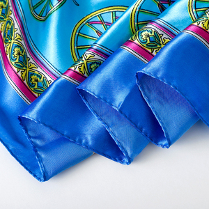 कस्टम हॉर्स कैरिज प्रिंट सैटवेयर रेशम की तरह पुरुषों की महिलाओं के लिए व्यक्तिगत डिजाइन बंटाना लक्जरी - Product Image 6