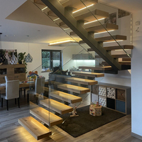 Kit d'escalier flottant en bois massif avec éclairage LED et garde-corps en verre trempé