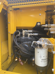 Excavadora hidráulica de cadenas Komatsu PC110 usada de 11 toneladas con bomba de rodamientos y engranajes - Modelo 2022 para inspección de informes y videos - Product Image 6