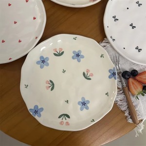 Korean-style InS-style Small Flower-shaped Irregular Hand-molded <b>Ceramic</b> <b>Plates</b> and Pastry <b>Plates</b> 16*2cm - Product Image 6
