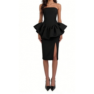 Robe midi sans bretelles à volants et peplum pour femme, avec superposition et fente haute, idéale pour les événements formels et les soirées – Collection Mode - Product Image 2