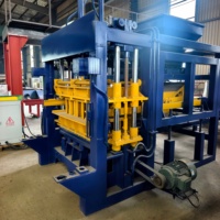 QT7-15 Automatische Zementblock-Produktionsanlage für Hohlblocksteine und Bordsteine