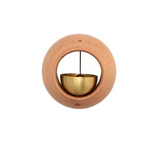 Timbre de Madera Redondo de Haya con Imán, Decoración Moderna para Entrada - Product Image 1
