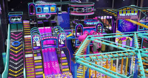 Équipement de terrain de jeu intérieur multi-niveaux - Tours, ponts et toboggans personnalisés - Product Image 5