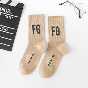 Calcetines de Media Caña con Estampado de Letras HELLO - Calcetines Unisex de Moda 100% Algodón, Calcetines Casuales Blancos a Rayas para Hombre y Mujer - Product Image 6