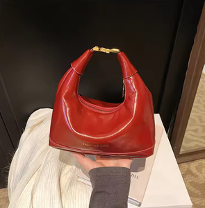 Bolso de hombro diagonal estilo retro para mujer, de moda, de cuero PU patentado, informal, con cadena, bolso pequeño, bolso tote. - Product Image 3