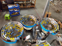 Machine d'emballage automatique de vis et d'écrous avec imprimante de codage de date pour petites pièces et fixations multifonctions