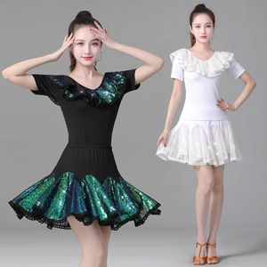 Conjunto de Disfraz de Baile Latino al por Mayor para Mujer, Falda Corta de Poliéster con Lentejuelas Bordadas y Manga Corta - Product Image 1