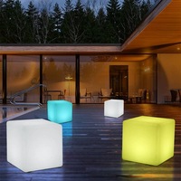 Meubles LED pour salon de fête en plein air, meubles en plastique illuminés rechargeables pour boîte de nuit, ensemble de meubles en cube LED, table LED, chaises LED, éclairage