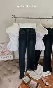 Conjunto de Top Corto Blanco de Uso Diario x Jeans Acampanados, Muestra Disponible, Sin Mangas, Transpirable, Mezcla de Algodón OEM + Mezclilla - Product Image 6