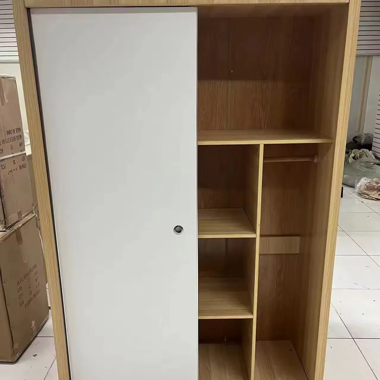 China Large Storage Sliding Door wardrobe white color door
