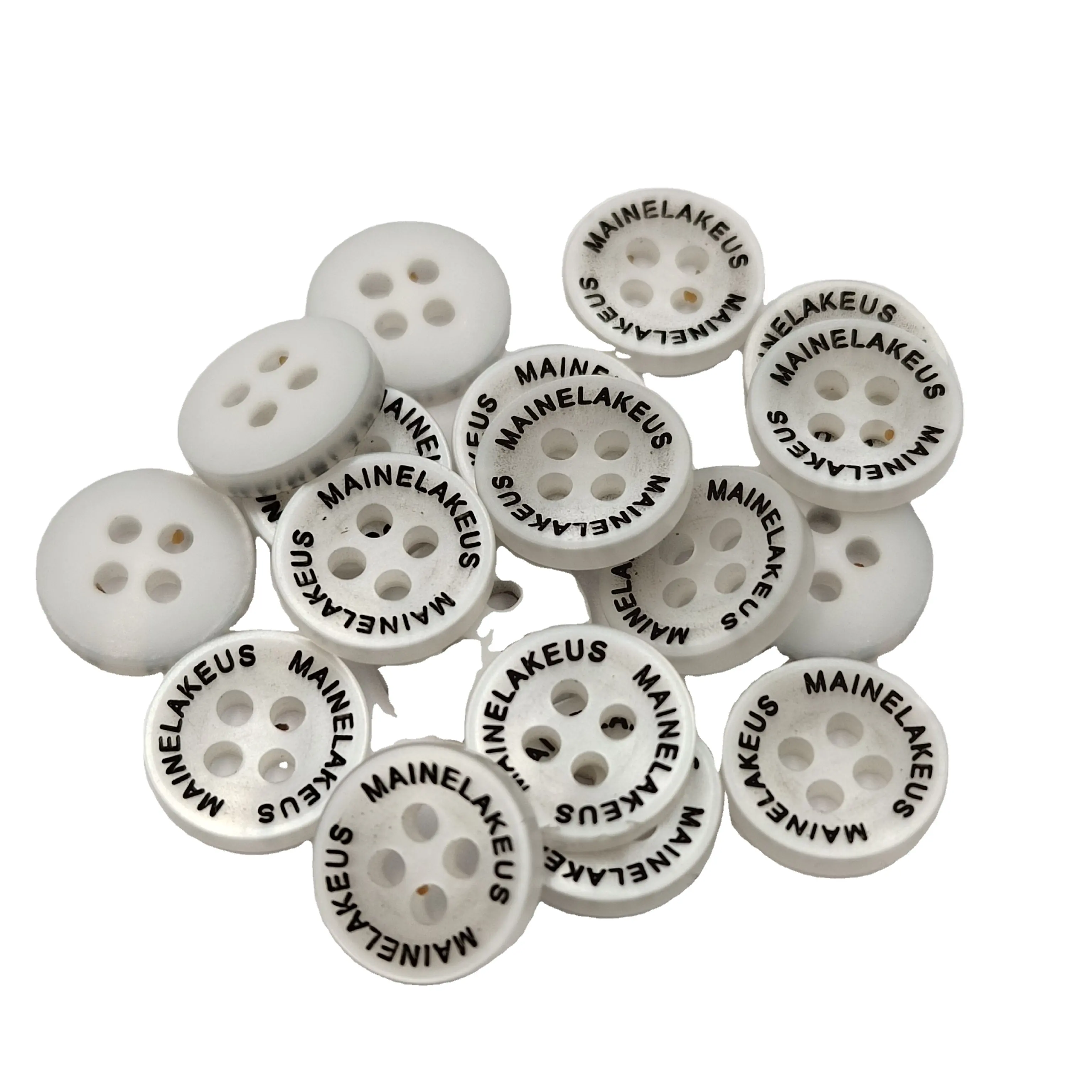 Fabrika toptan yüksek kalite özelleştirilmiş T gömlek düğmeleri baskılı Logo dikiş konfeksiyon giyim düğmeleri