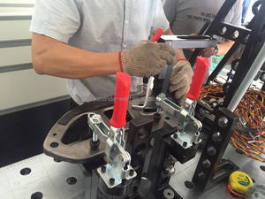 Nouvelle pince verticale à bascule pour table de soudage 3D, bras articulé réglable à 45/90/180 degrés, compatible D16/D28, acier S45C, soudure - Product Image 5