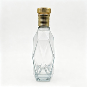 Bouteille élégante de brandy <span class=keywords><strong>VSOP</strong></span> en verre de 700 ml avec bouchon doré, bouchon en polymère pour l'emballage du <span class=keywords><strong>cognac</strong></span> - Product Image 3
