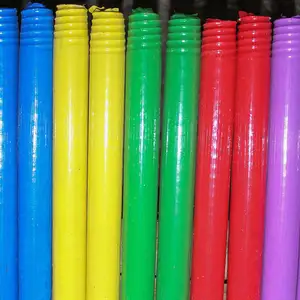 Paspas ve süpürge için renkli PVC kaplı temizleme araçları ahşap direkleri için ucuz fiyat