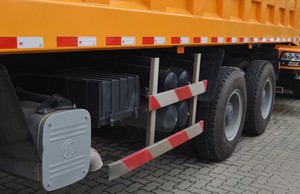 รถบรรทุก Shacman F3000 8x4 สำหรับงานเหมืองใต้ดิน แบบมีข้อต่อ 40 ตัน รถดัมพ์สำหรับงานนอกถนน รถบรรทุกขนหิน - Product Image 6